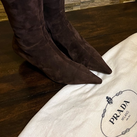PRADA SUEDE BROWN KITTEN HEEL BOOTS Size 38 - Picture 4 of 4